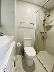 1 Canberra (D27), Condominium #472371621